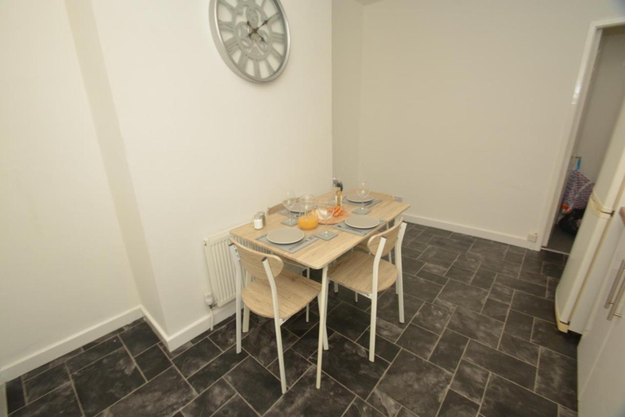 Spacious And Homely 2 Bedroom Flat - Suitelivin Gateshead Dış mekan fotoğraf