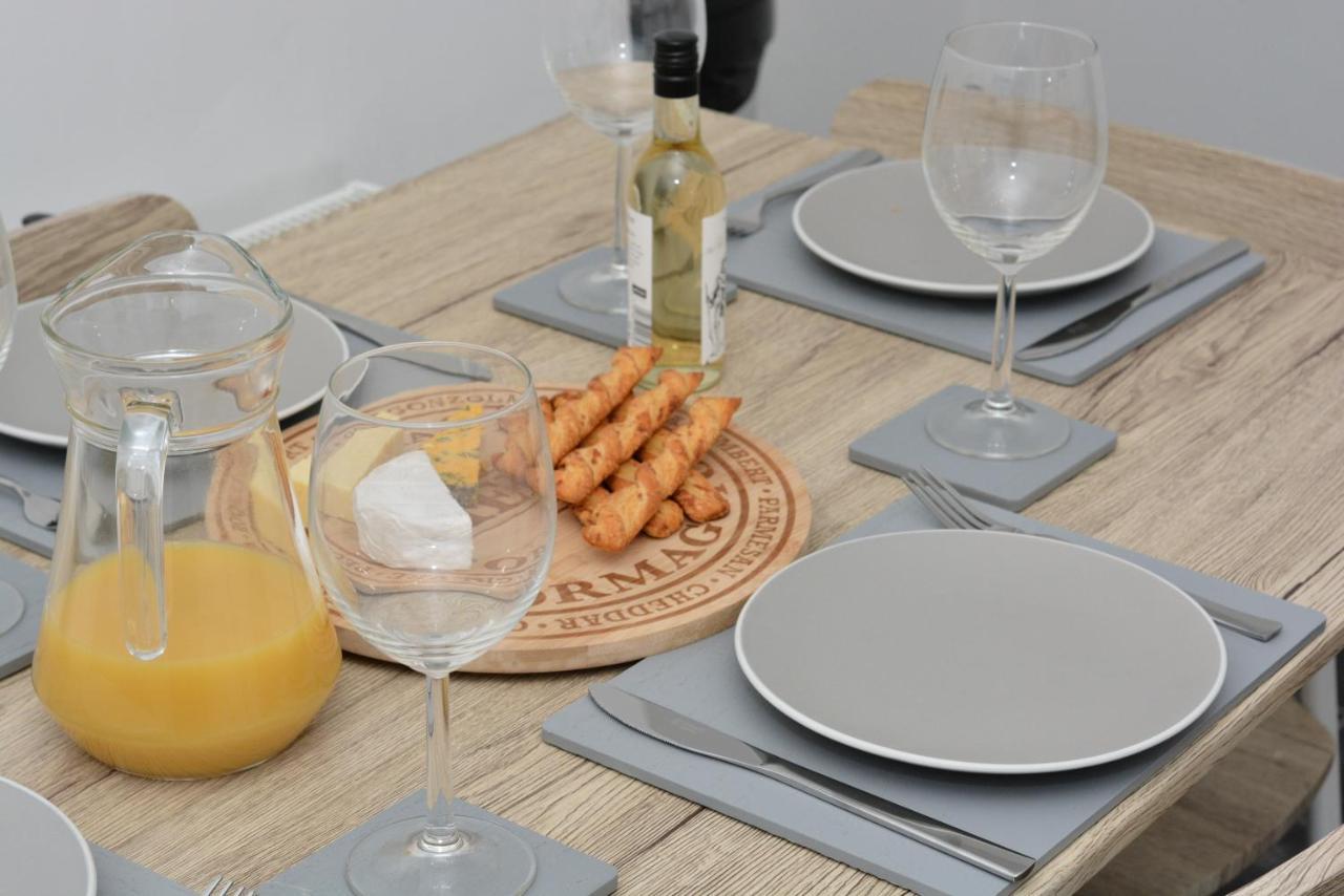 Spacious And Homely 2 Bedroom Flat - Suitelivin Gateshead Dış mekan fotoğraf