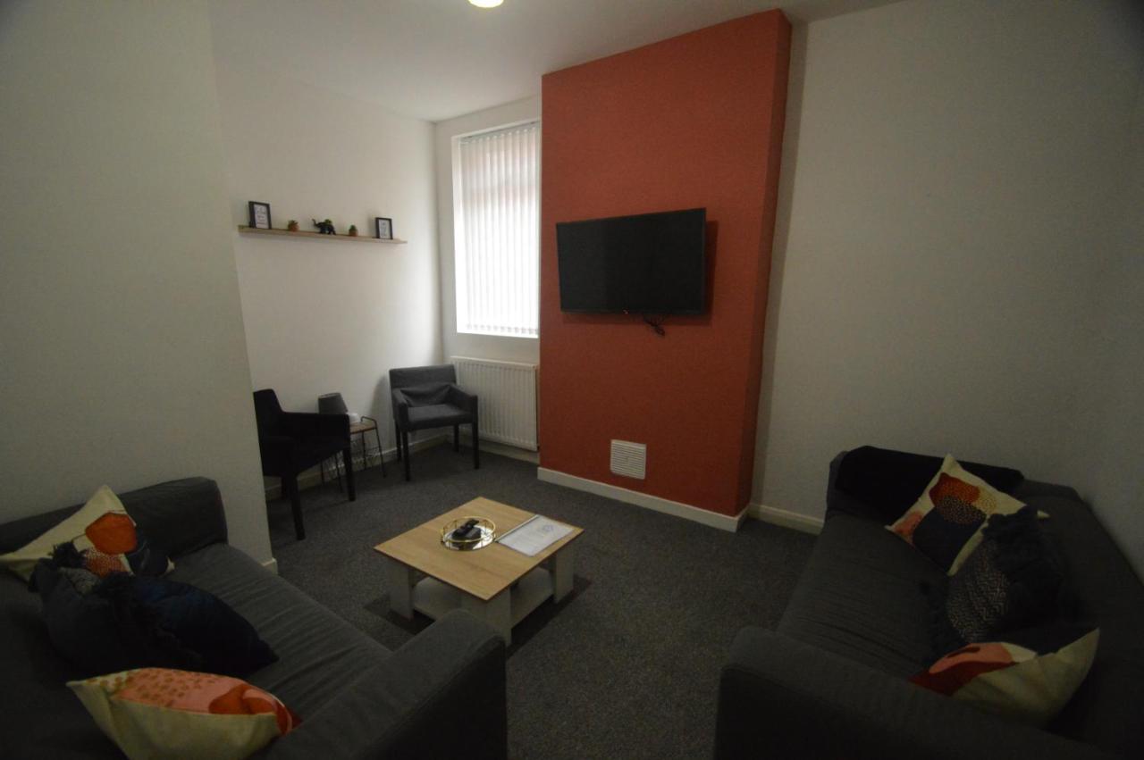 Spacious And Homely 2 Bedroom Flat - Suitelivin Gateshead Dış mekan fotoğraf