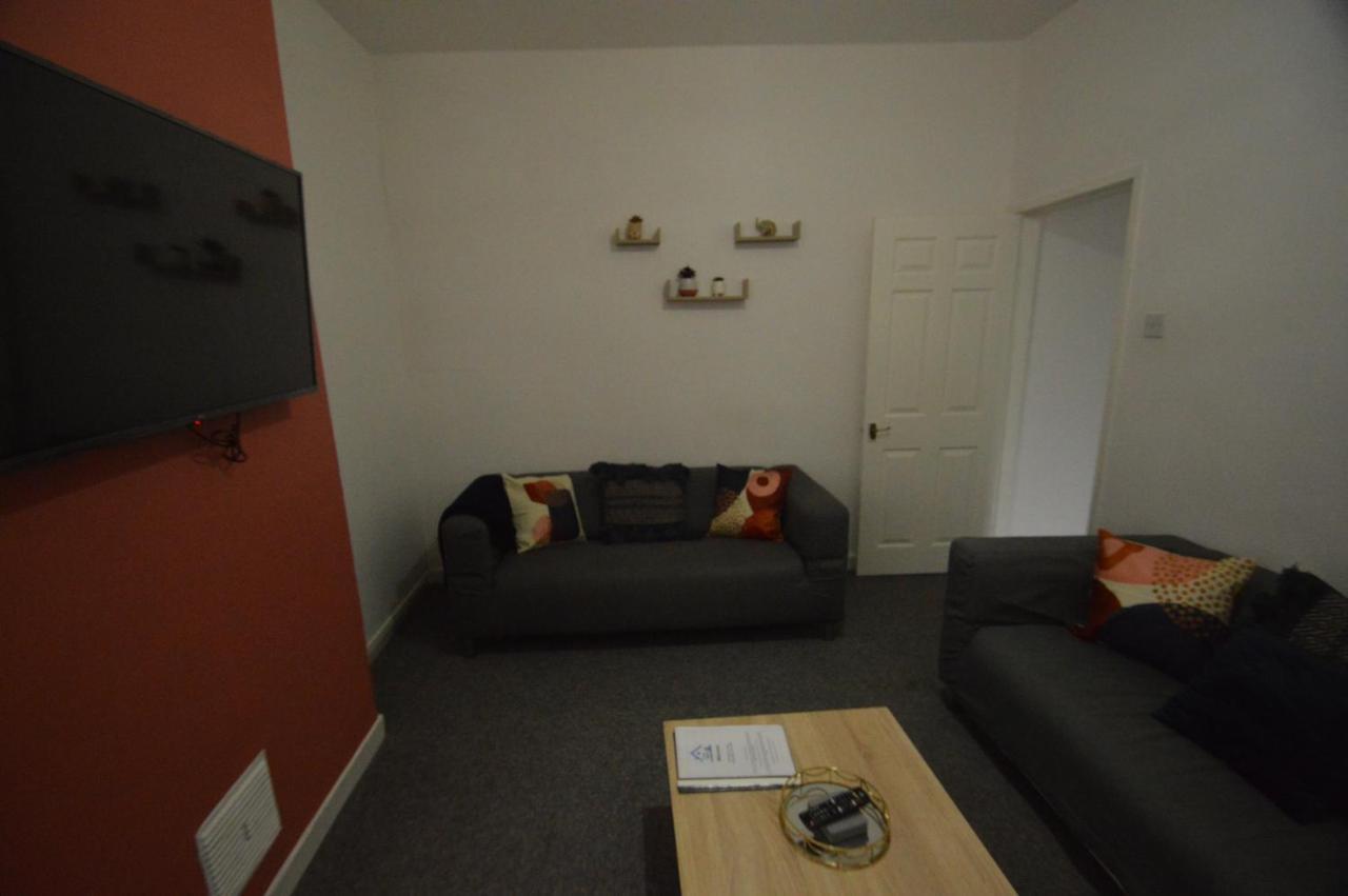 Spacious And Homely 2 Bedroom Flat - Suitelivin Gateshead Dış mekan fotoğraf